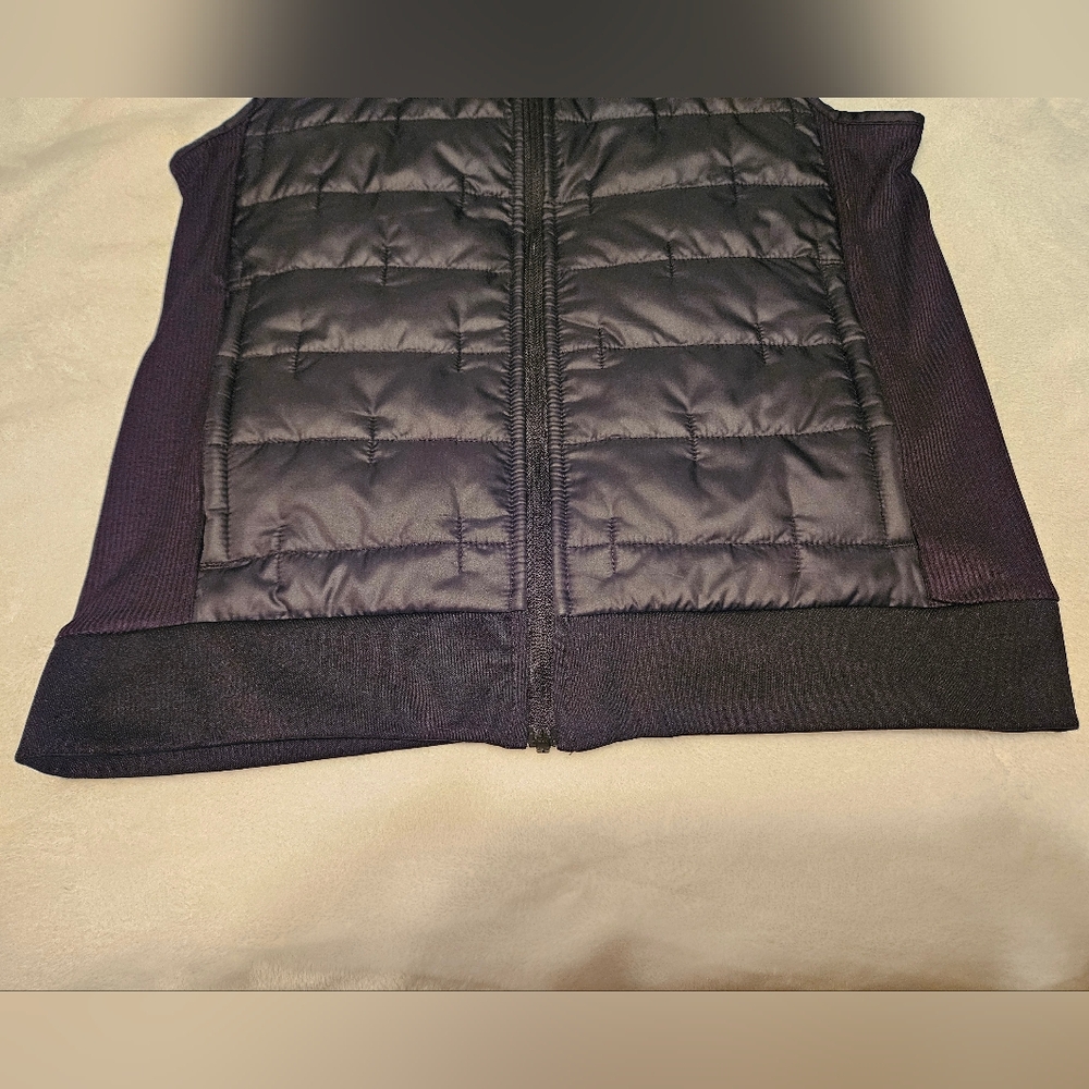 Nike Therma Fit Running Vest NWT - Picture 2 of 10